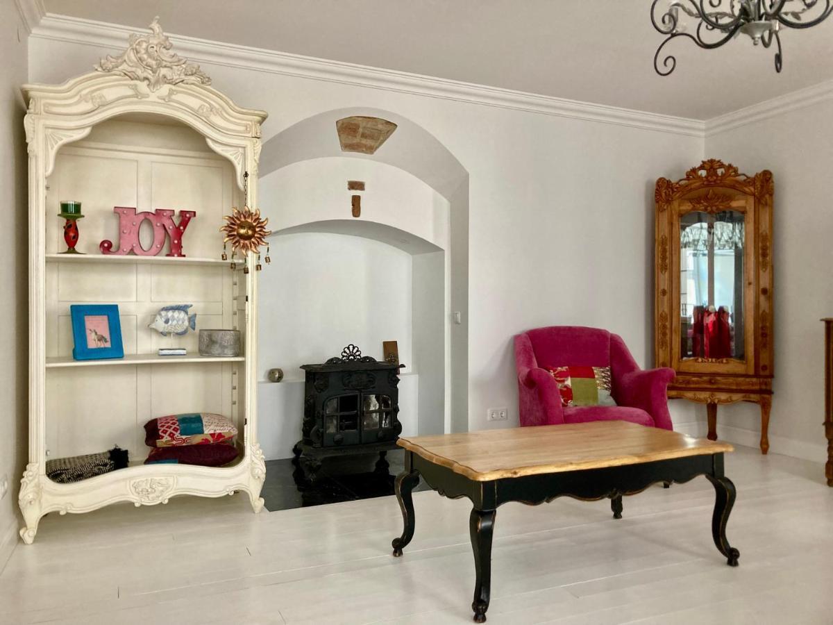 Shabby Chic - Apartment In The Heart Of Vilnius Old Town Buitenkant foto